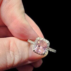 ✨ Elegant Sterling Silver Pink Cushion-Cut Halo Ring ✨